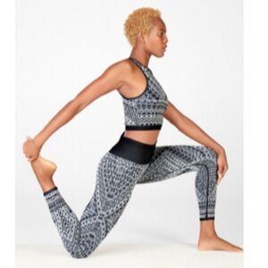 Fabletics Black and grey tribal print legging